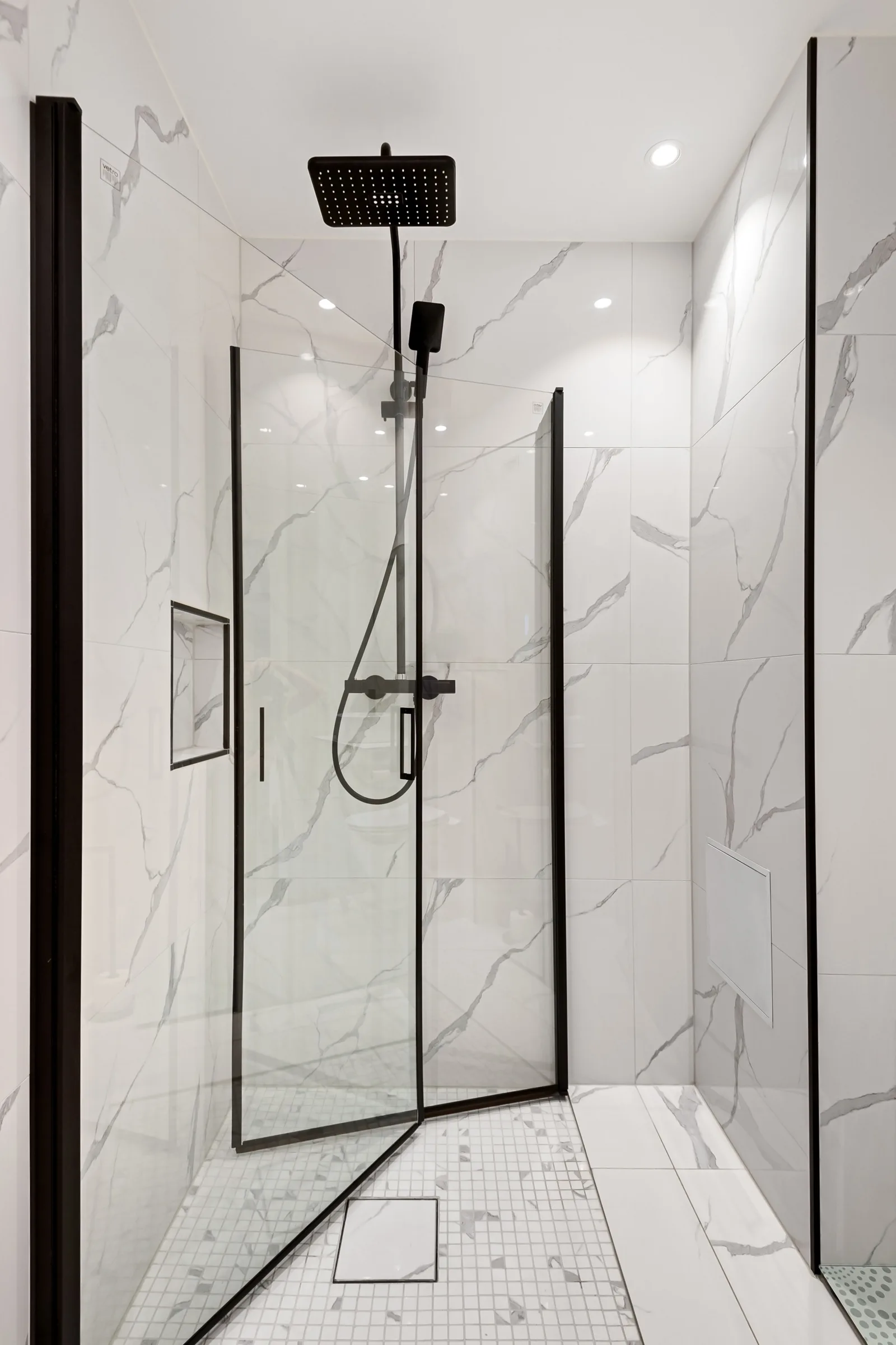 carreleur-specialiste-renovation-salle-de-bain-saint-maur-des-fosses
